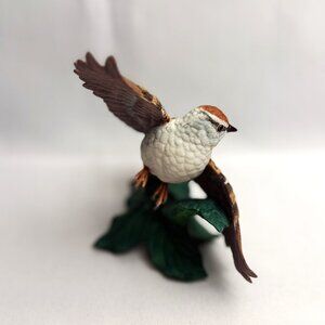 Lenox Porcelain Chipping Sparrow Vintage Bird Figurine in Flight 1990